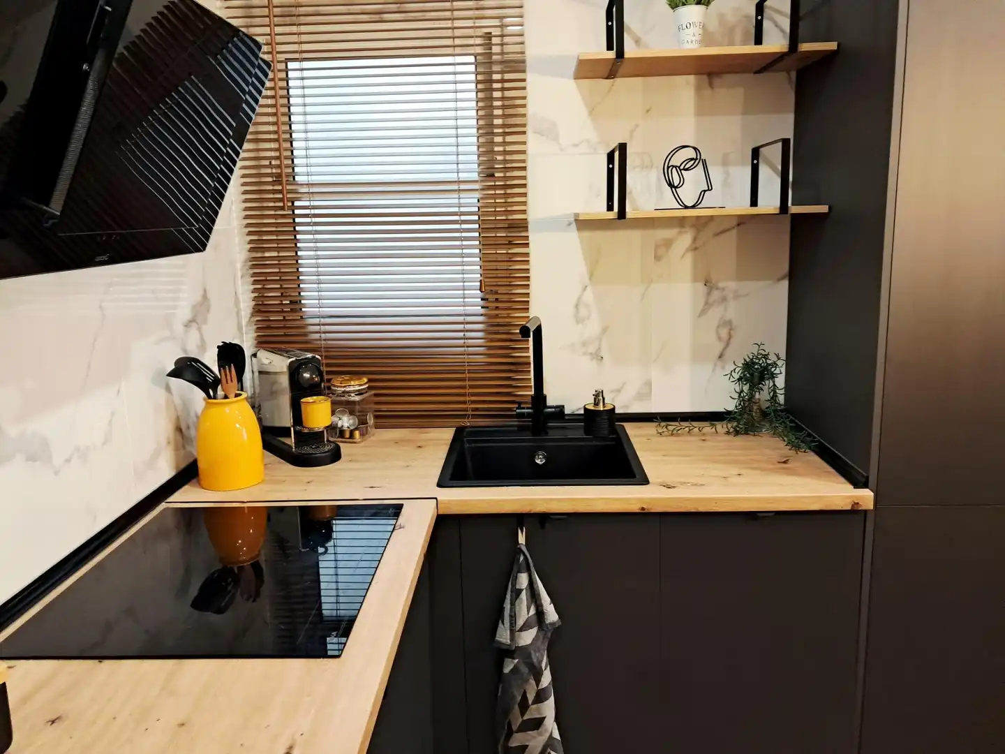 Appartamento con terrazza in vendita a Calle de la Sal, imagen 3
