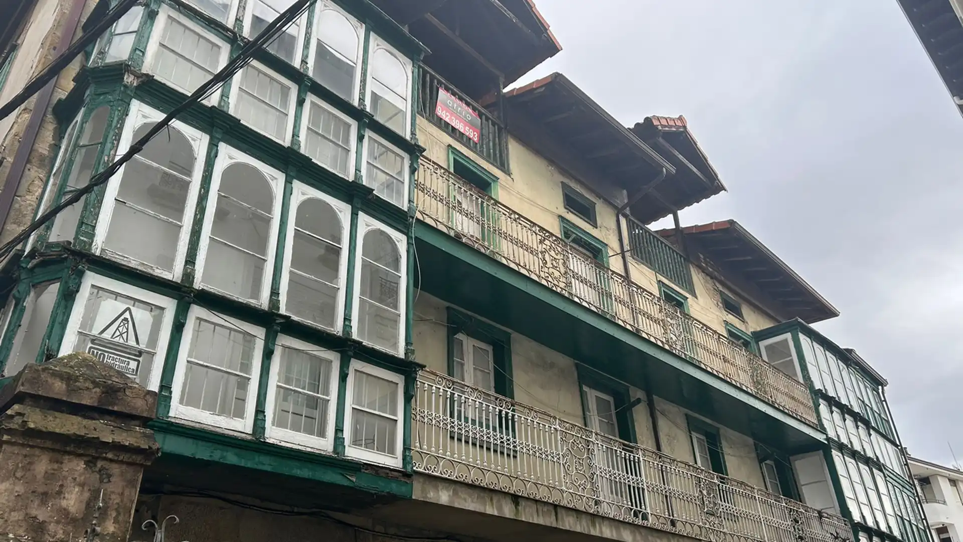 Vista exterior de Piso en venta en Ampuero