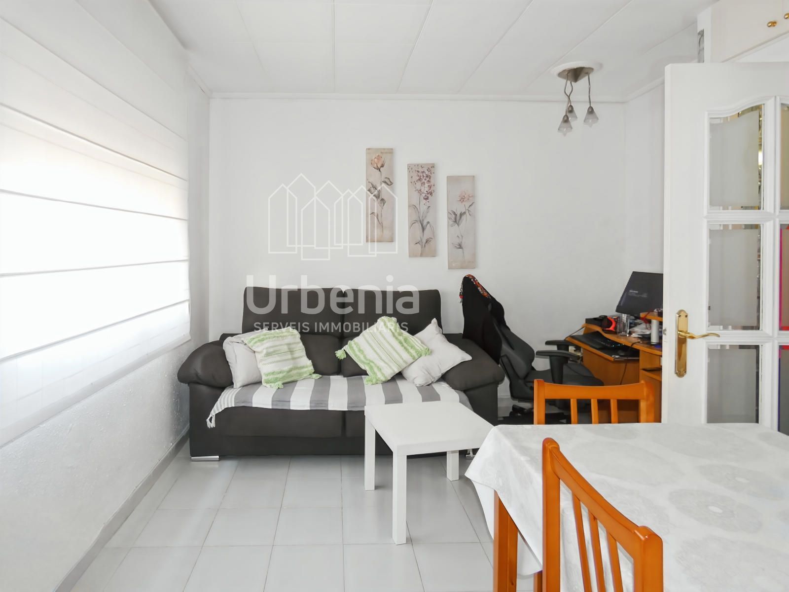 Living room of Flat for sale in Premià de Mar  with Heating, Terrace and Furnished