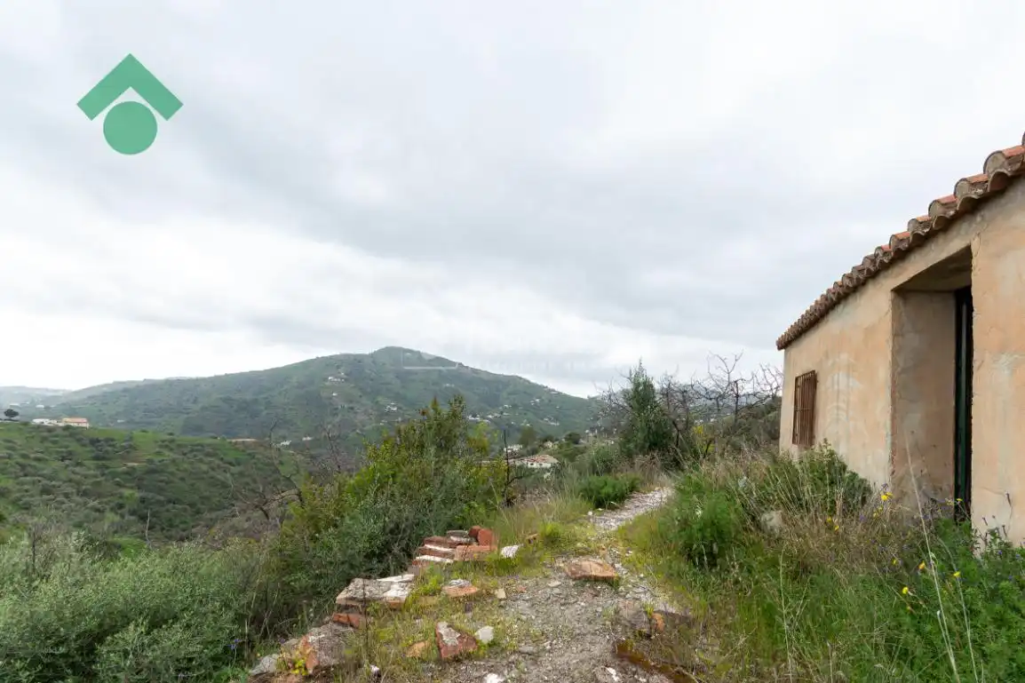 Finca rústica en venta en Frigiliana con Jardín privado
