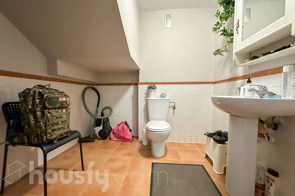 Bathroom of Houses for sale in Aranjuez  with Air Conditioner, Heating and Private garden