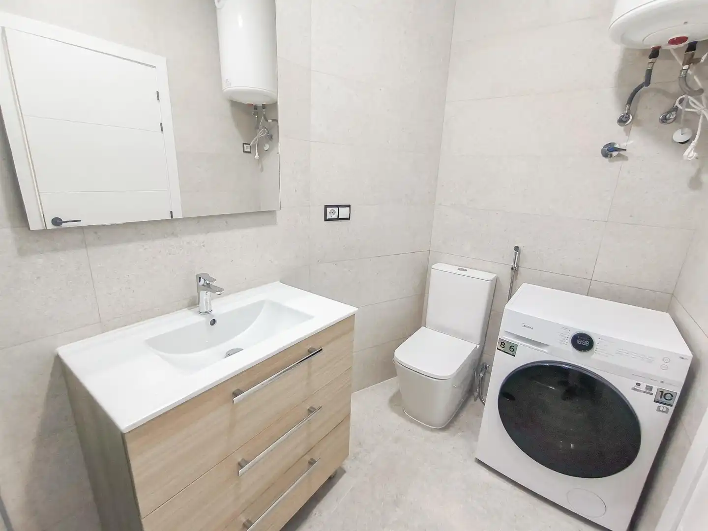Bathroom of Study for sale in Benidorm  with Air Conditioner and Terrace
