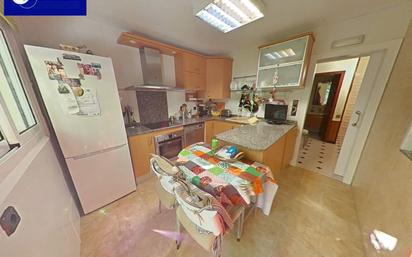 Kitchen of Single-family semi-detached for sale in Sant Andreu de la Barca  with Terrace and Balcony