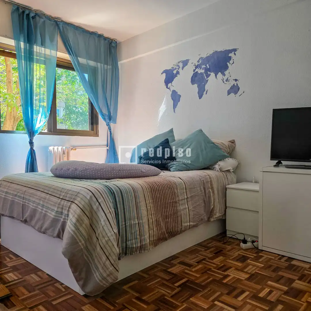 Habitación de Piso en venta en Madrid con Aire acondicionado, Calefacción y Jardín privado