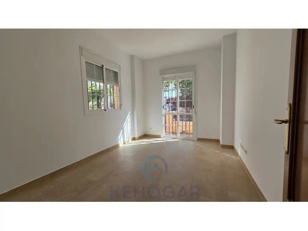 Dormitori de Casa o xalet en venda en Dos Hermanas
