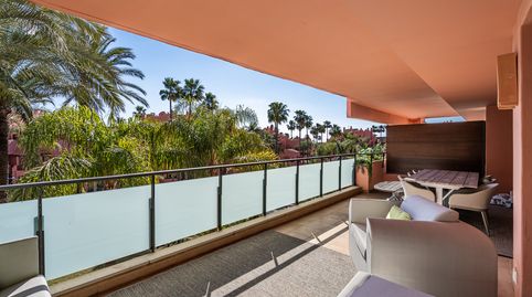 Apartamento en venta en Las Salinas, Estepona