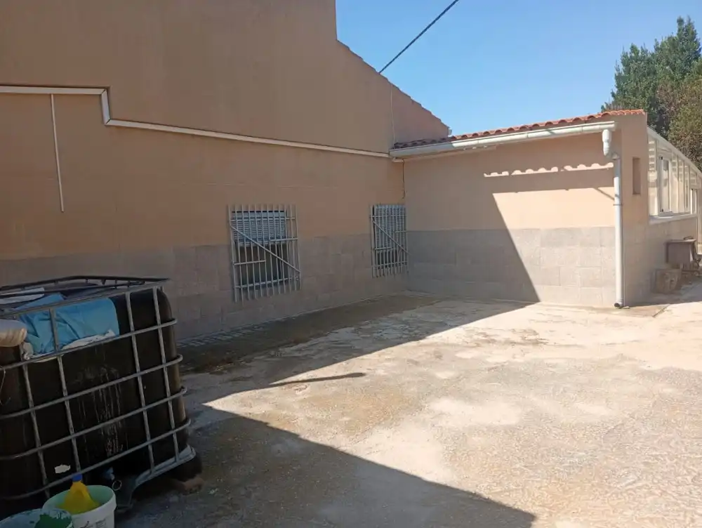 Vista exterior de Pis en venda en Monóvar  / Monòver amb Aire condicionat