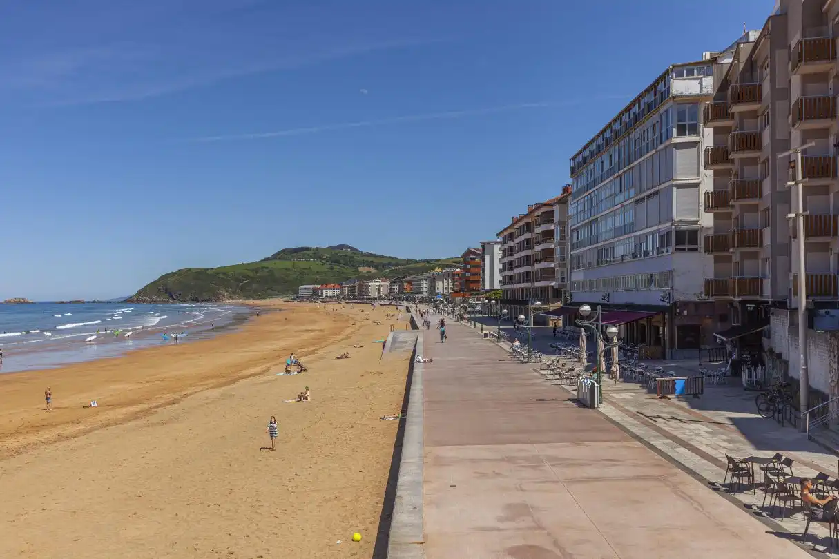 Vista exterior de Local en venta en Zarautz con Aire acondicionado