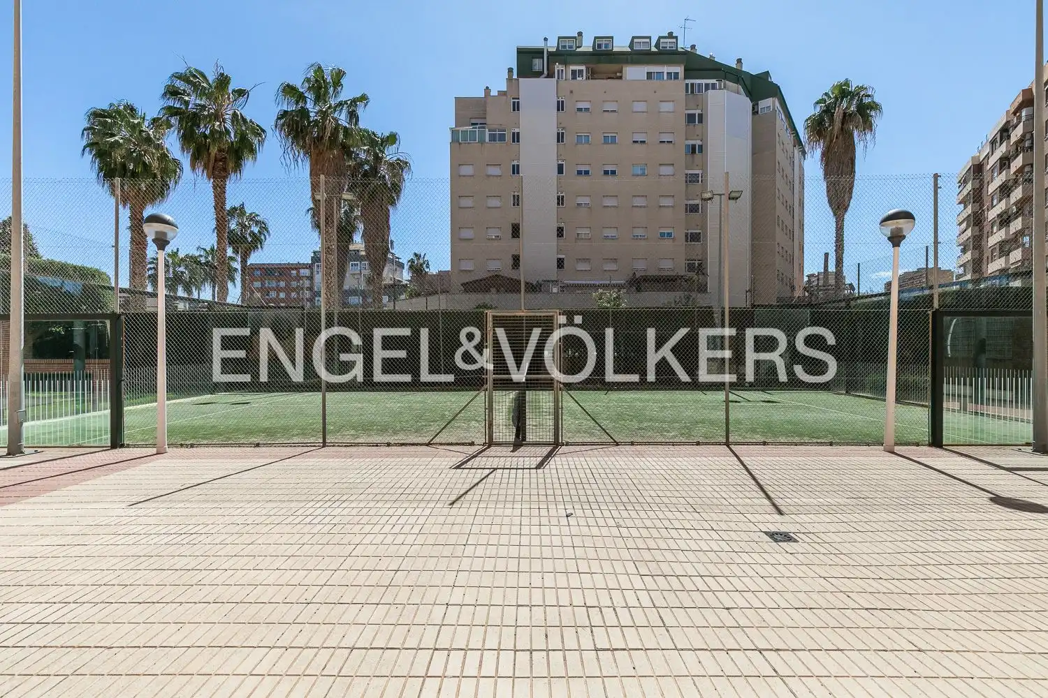 Vista exterior de Pis en venda en Valencia amb Aire condicionat, Calefacció i Piscina