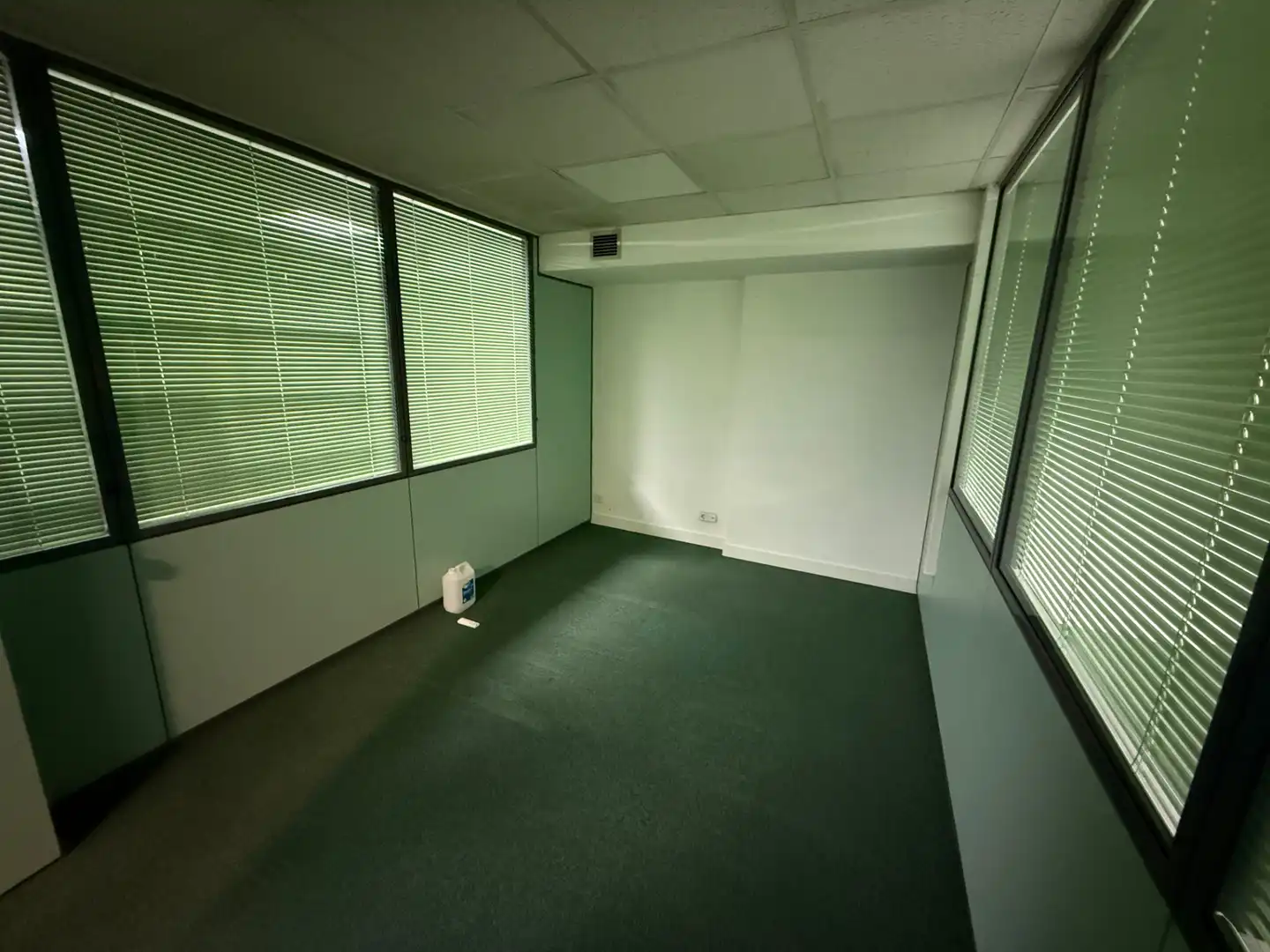 Office for rent in Madrid  with Air Conditioner, Heating and Storage room