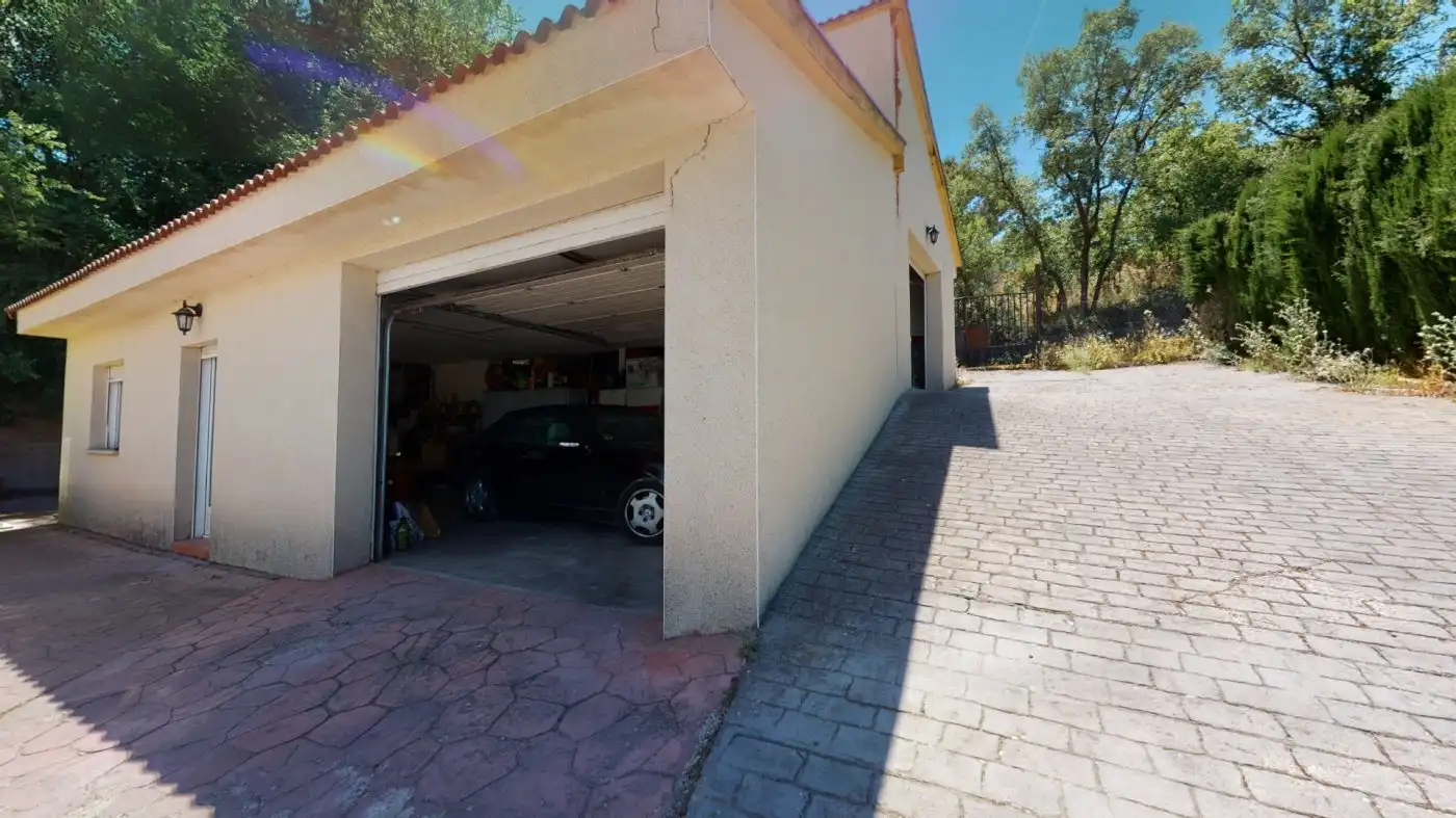 Parking de Casa o chalet en venta en Villalbilla con Calefacción, Jardín privado y Terraza