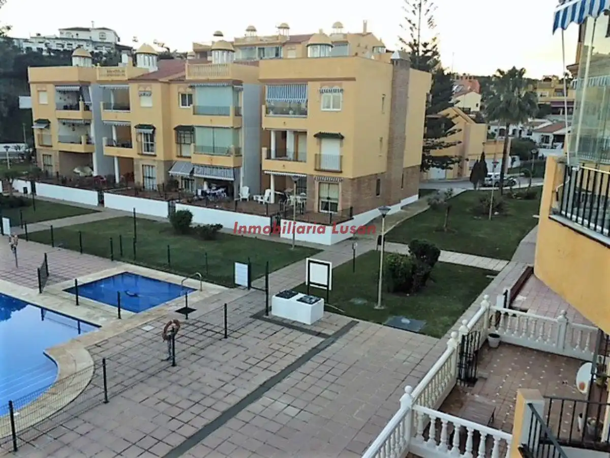 Vista exterior de Apartamento en venta en Mijas con Terraza y Piscina comunitaria