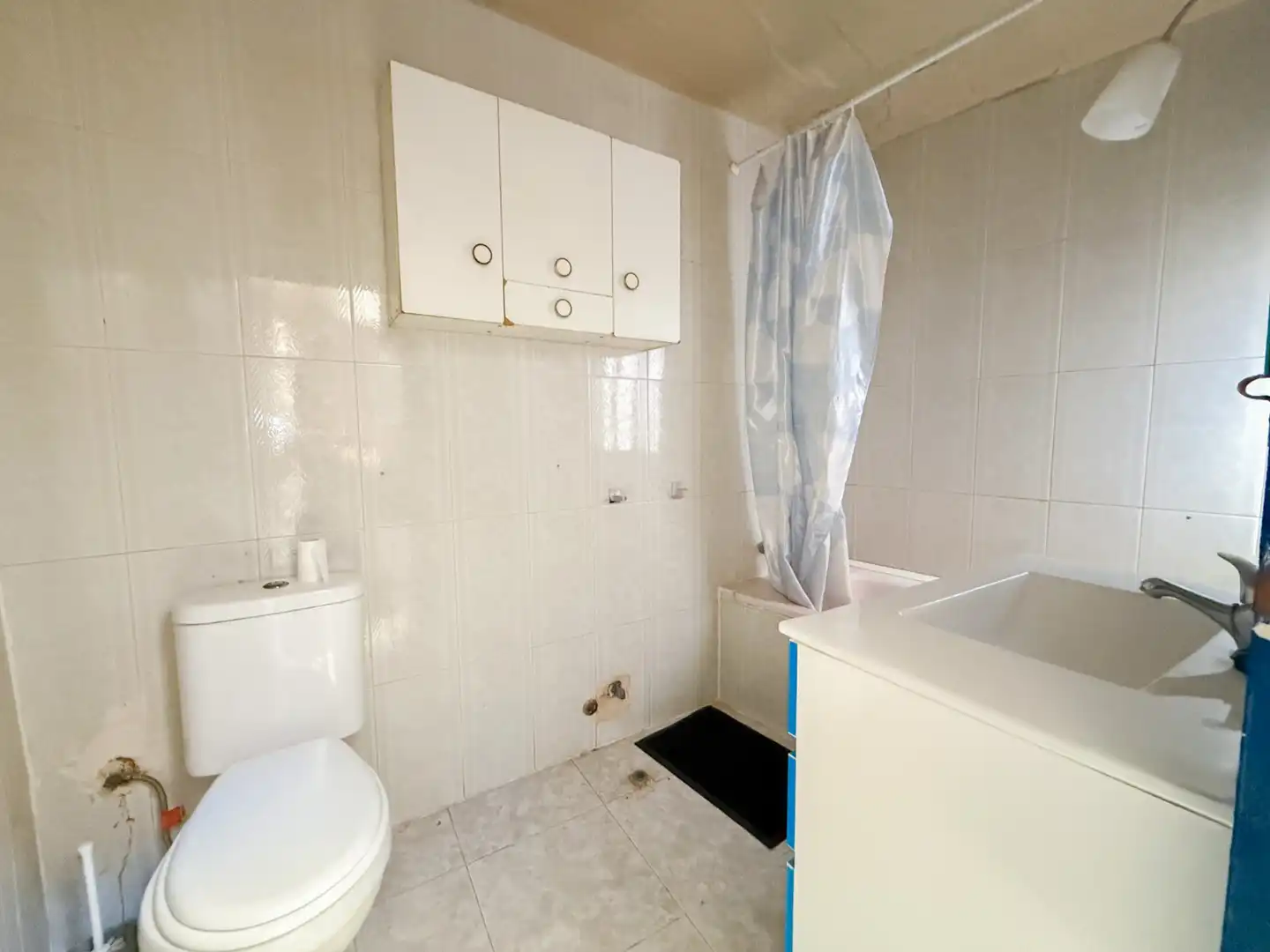 Badezimmer von Wohnungen zum Verkauf in Águilas mit Terrasse und Möbliert