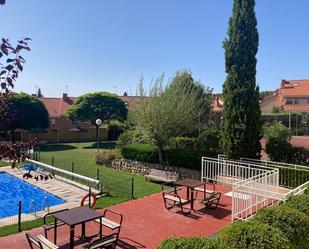 Terrassa de Casa o xalet de lloguer en San Lorenzo de El Escorial amb Terrassa i Piscina