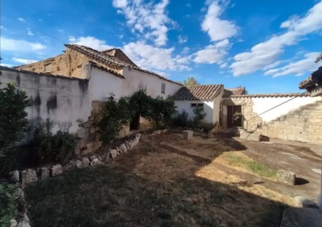 Vista exterior de Casa o chalet en venta en Santoyo con Calefacción, Amueblado y Balcón