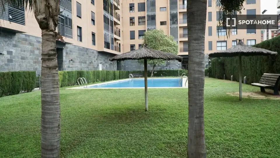 Habitación en Penya - Roja - Avda. Francia