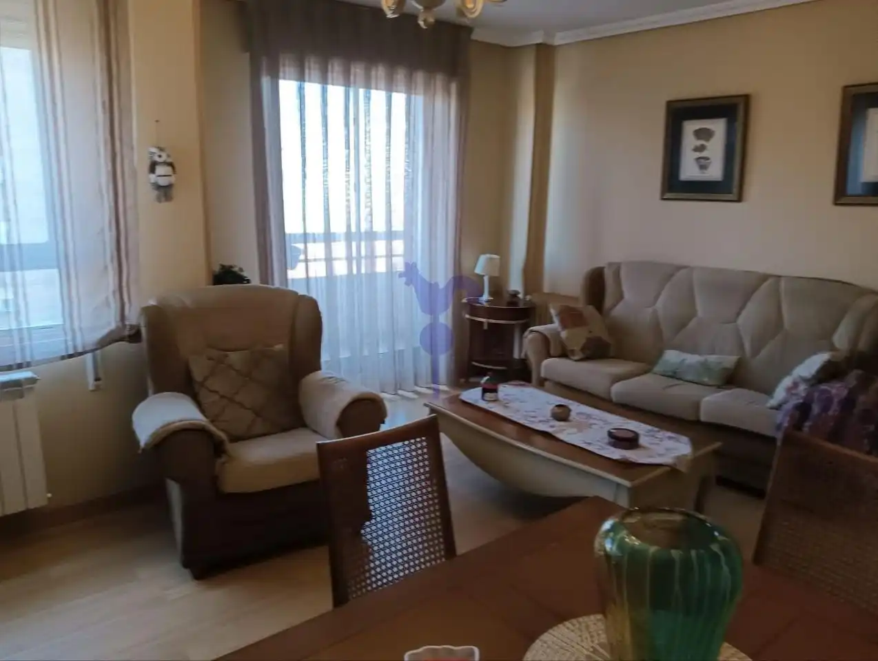 Sala de estar de Piso en venta en León Capital  con Calefacción, Parquet y Terraza