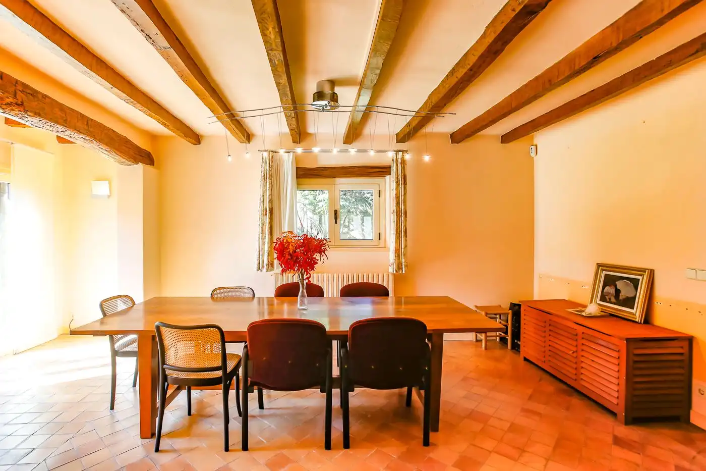 Comedor de Finca rústica en venta en Olot con Calefacción, Jardín privado y Terraza