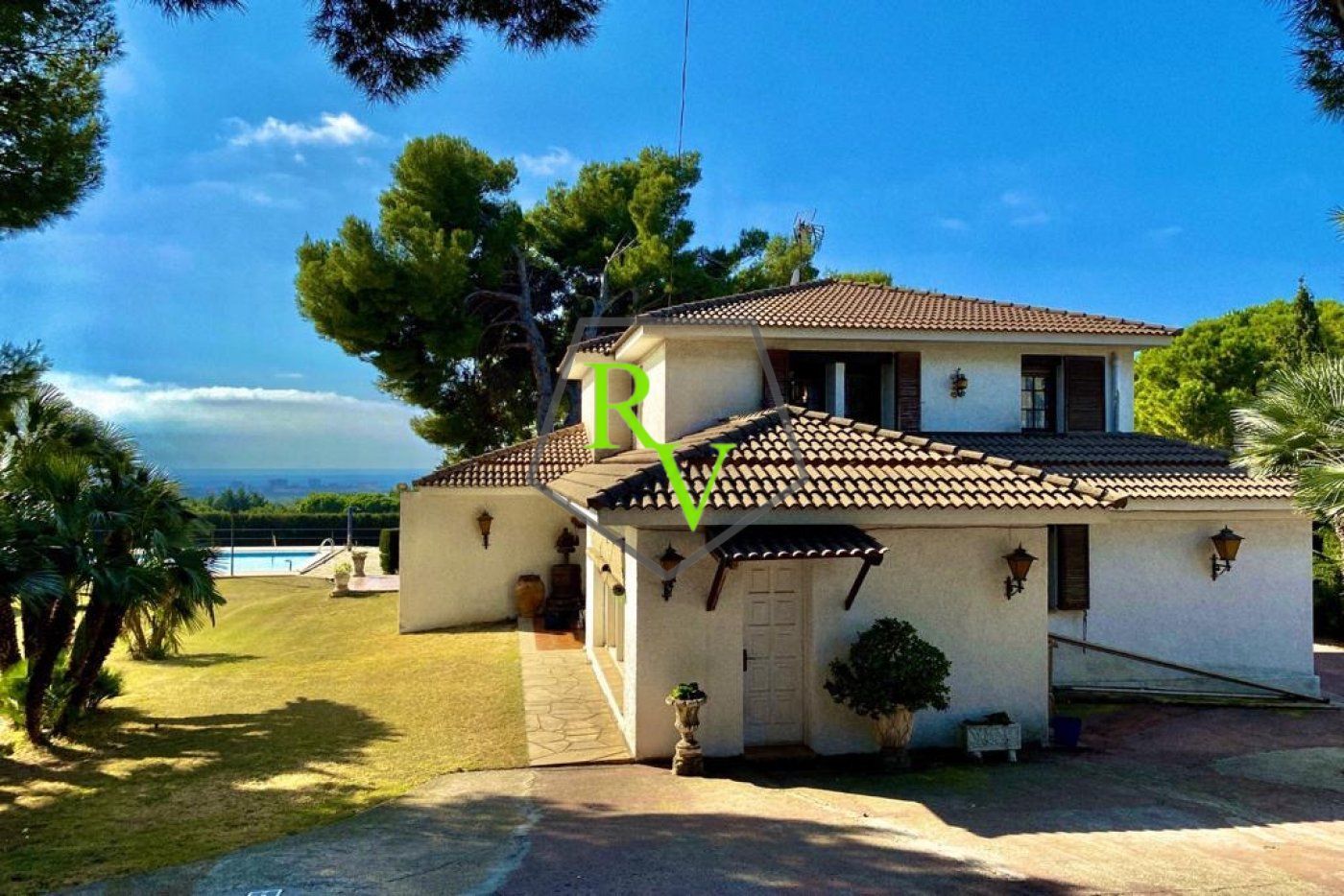 Vista exterior de Finca rústica en venda en El Vendrell amb Calefacció, Jardí privat i Terrassa