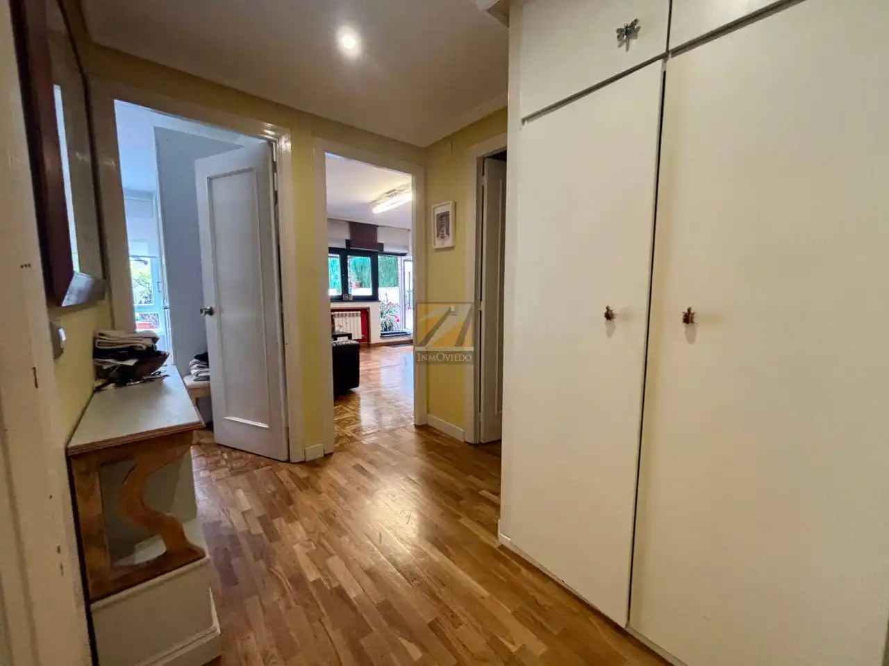 Piso en venta en Oviedo  con Calefacción, Parquet y Terraza