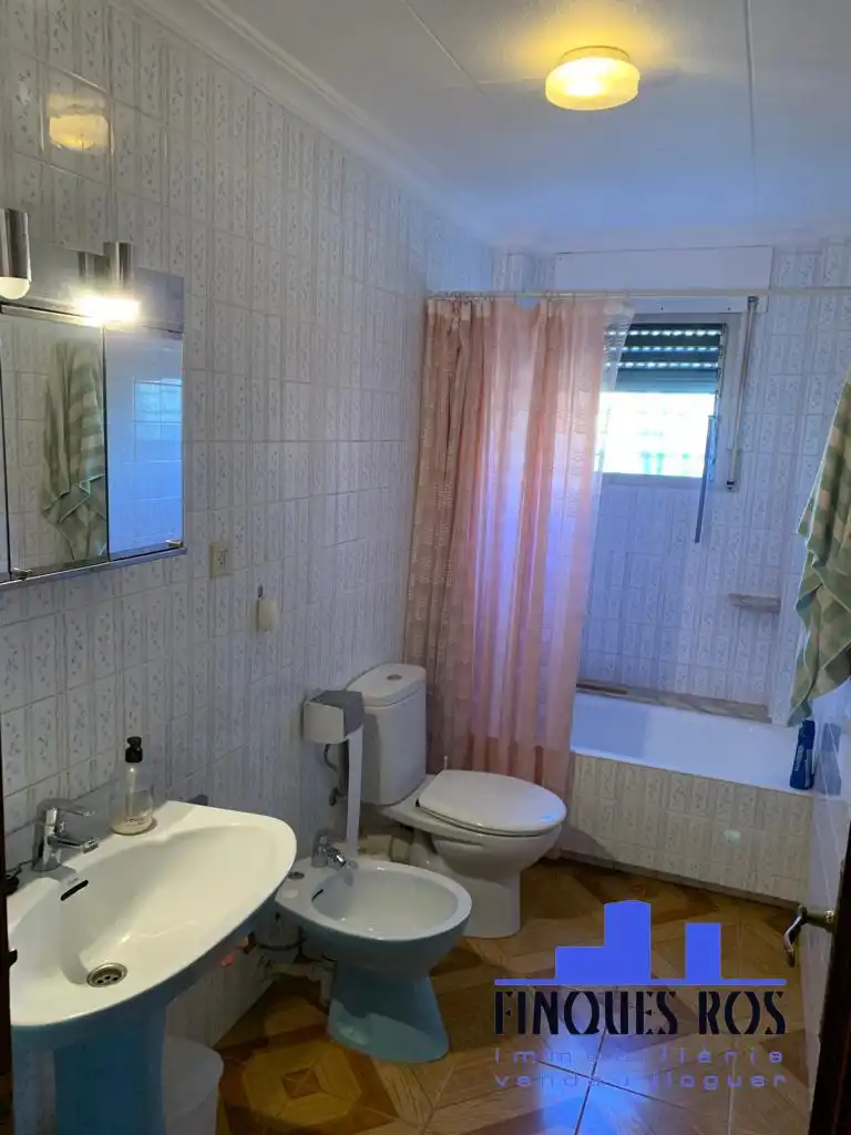 Bany de Casa o xalet en venda en Vinaròs amb Jardí privat, Terrassa i Traster
