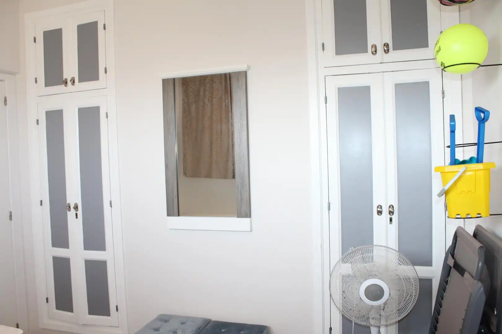 Habitación de Apartamento en venta en Roquetas de Mar con Aire acondicionado, Jardín privado y Piscina
