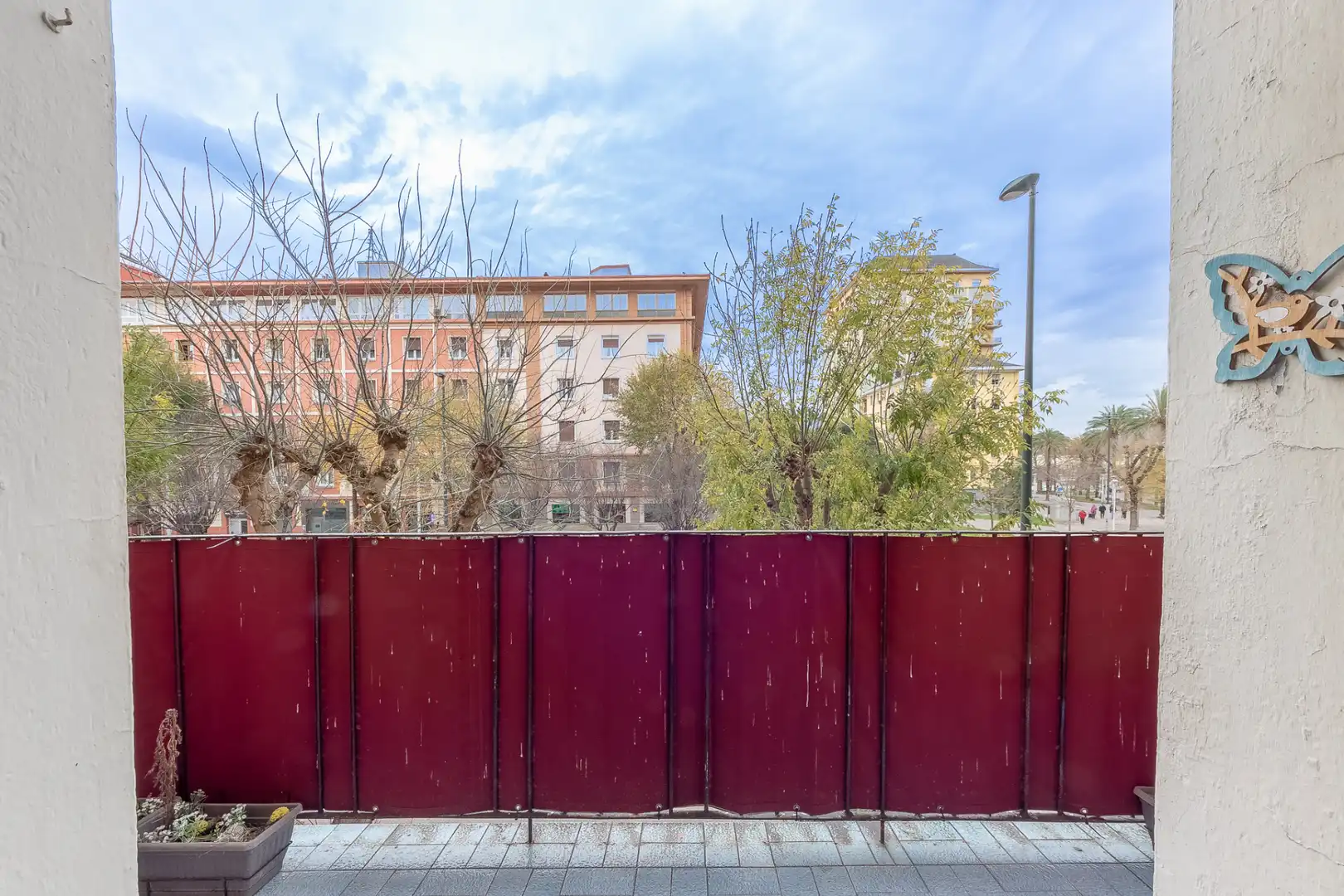 Vista exterior de Pis en venda en Bilbao  amb Moblat i Balcó