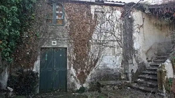 Vista exterior de Edifici en venda en Mélida
