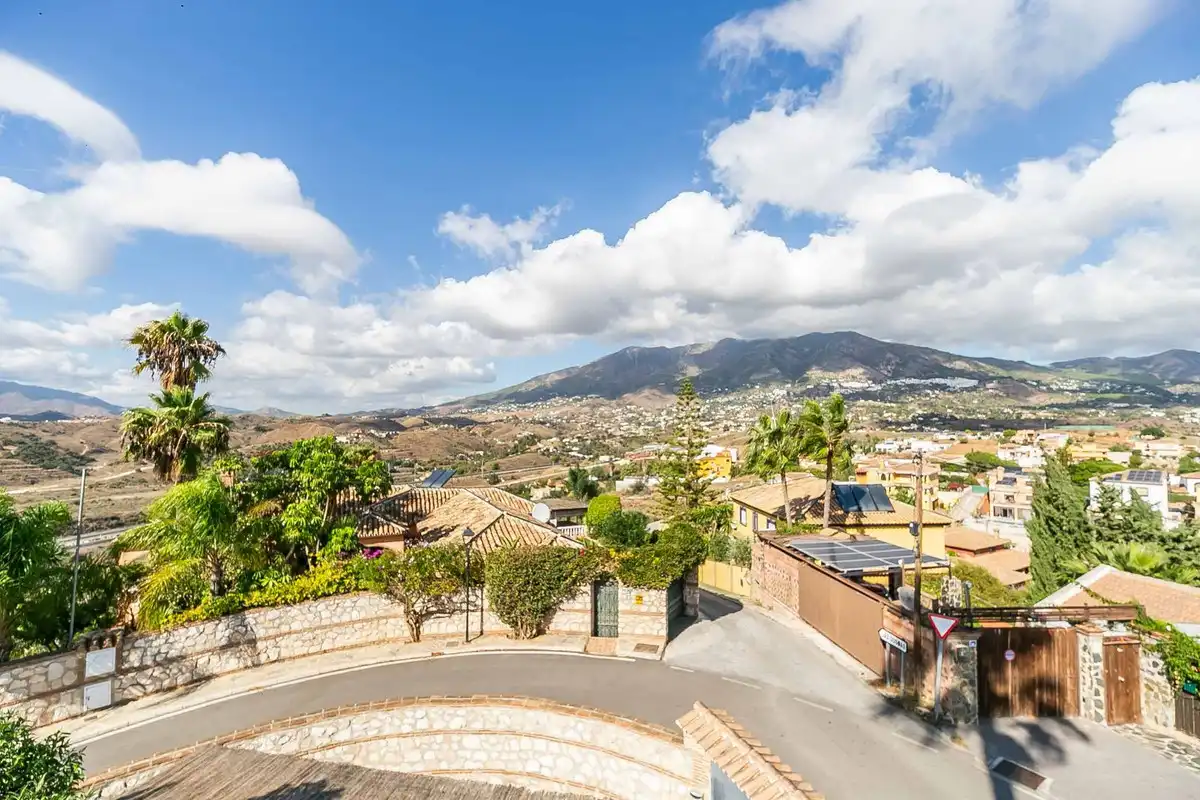 Vista exterior de Casa o chalet en venta en Mijas con Aire acondicionado, Calefacción y Jardín privado