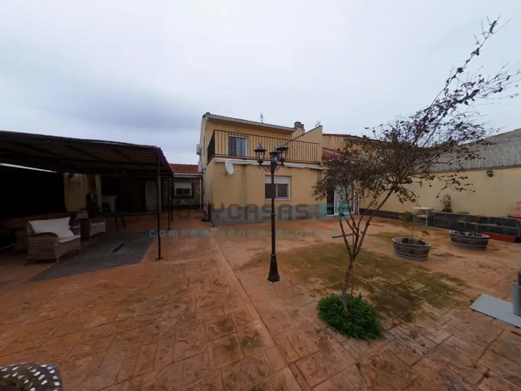Exterior view of Houses for sale in San Mateo de Gállego  with Air Conditioner, Private garden and Terrace
