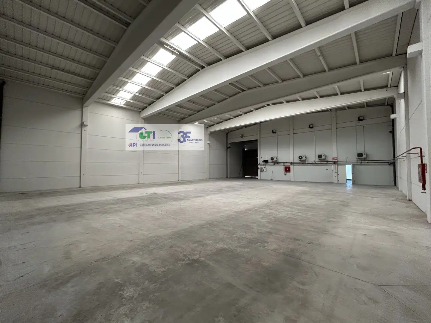 Industrial buildings for rent in CALLE SISALLO , Cartuja Baja