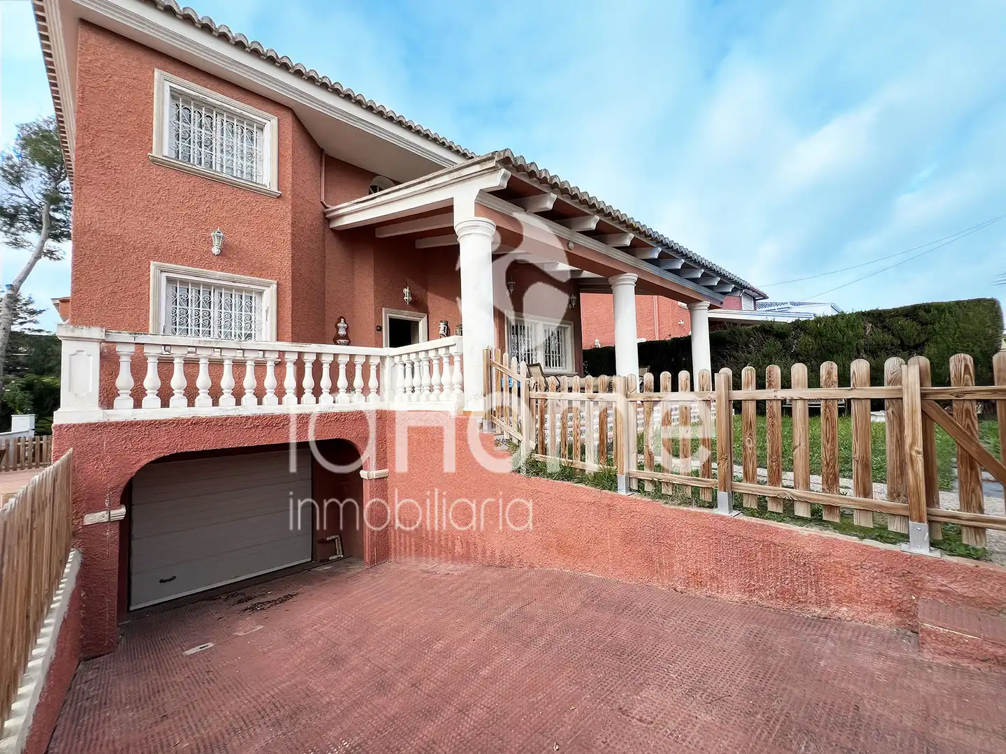 Vista exterior de Casa o chalet en venta en Paterna con Aire acondicionado, Calefacción y Jardín privado