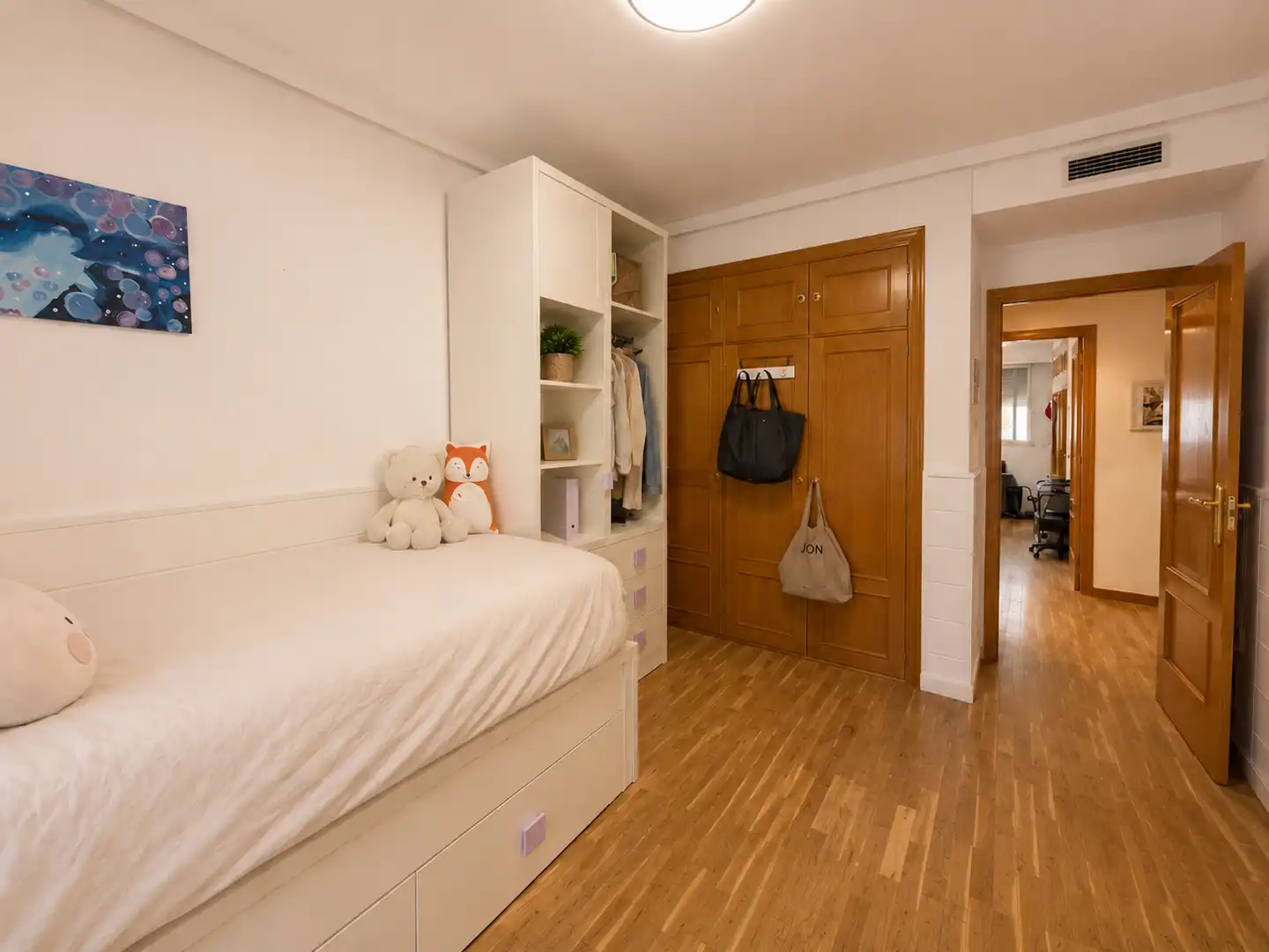 Bedroom of Flat for sale in Pozuelo de Alarcón  with Air Conditioner, Heating and Storage room