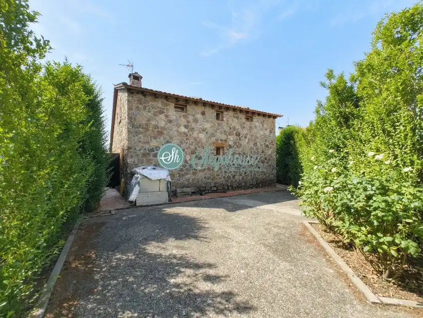 Vista exterior de Casa o chalet en venta en Palazuelos de Eresma con Calefacción, Terraza y Amueblado