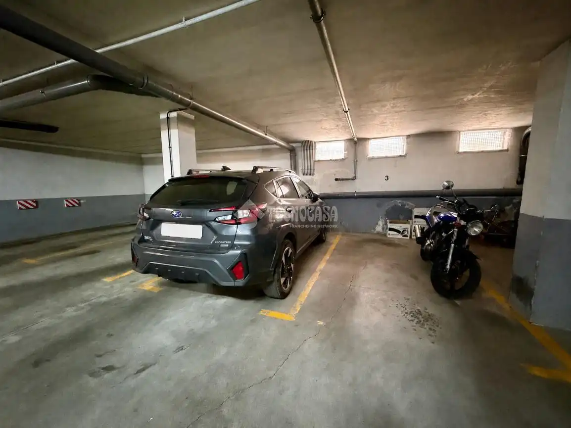 Parking of Flat for sale in León Capital 