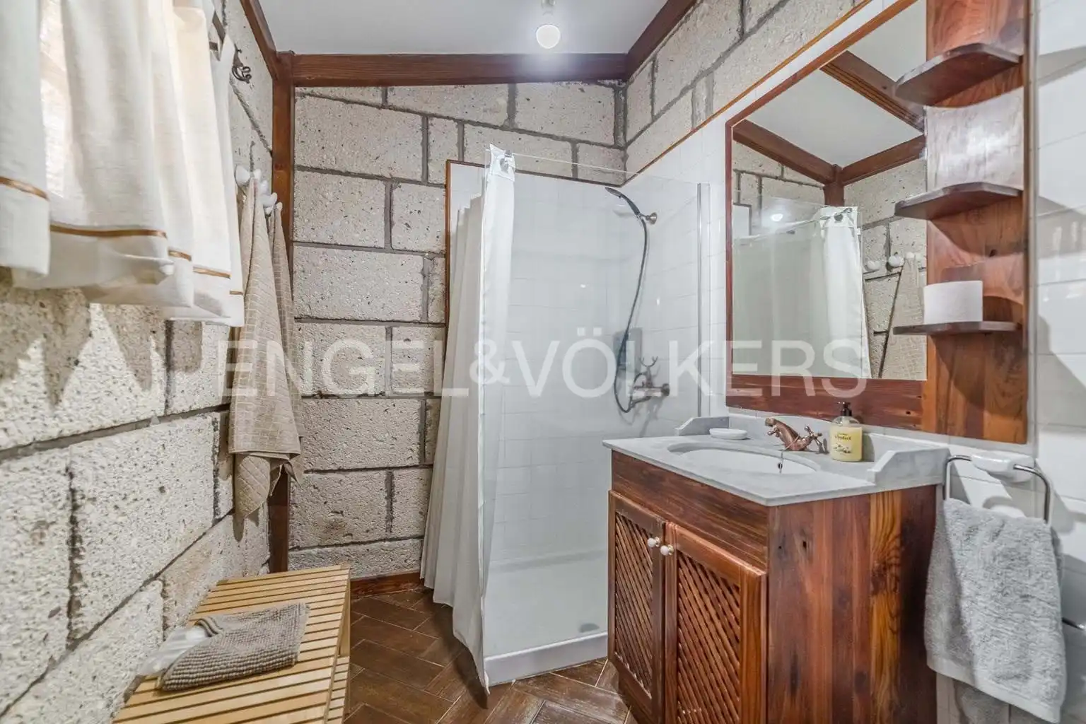 Bany de Casa o xalet en venda en Granadilla de Abona amb Aire condicionat, Terrassa i Moblat