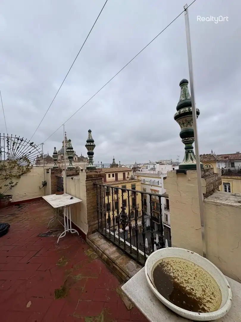 Vista exterior de Ático en venta en Sevilla con Aire acondicionado, Calefacción y Terraza