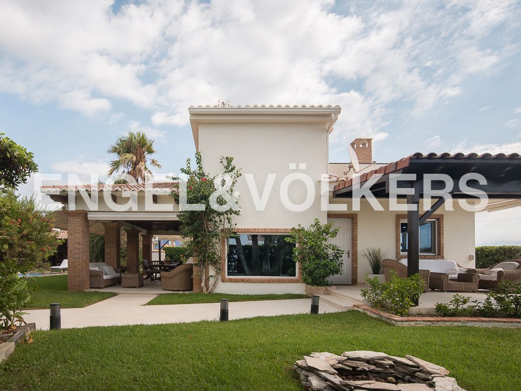Exterior view of Country house for sale in Sagunto / Sagunt  with Air Conditioner, Heating and Private garden