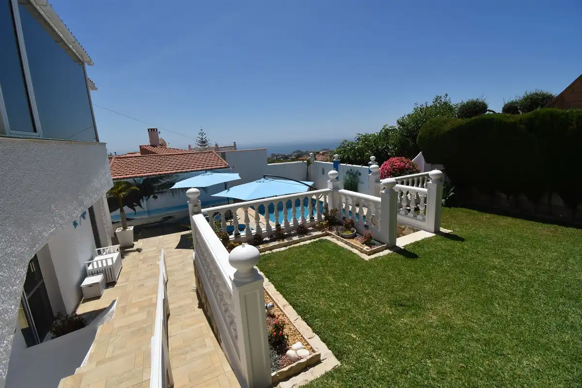Casa amb jardí en venda a Benalmádena pueblo, imagen 3