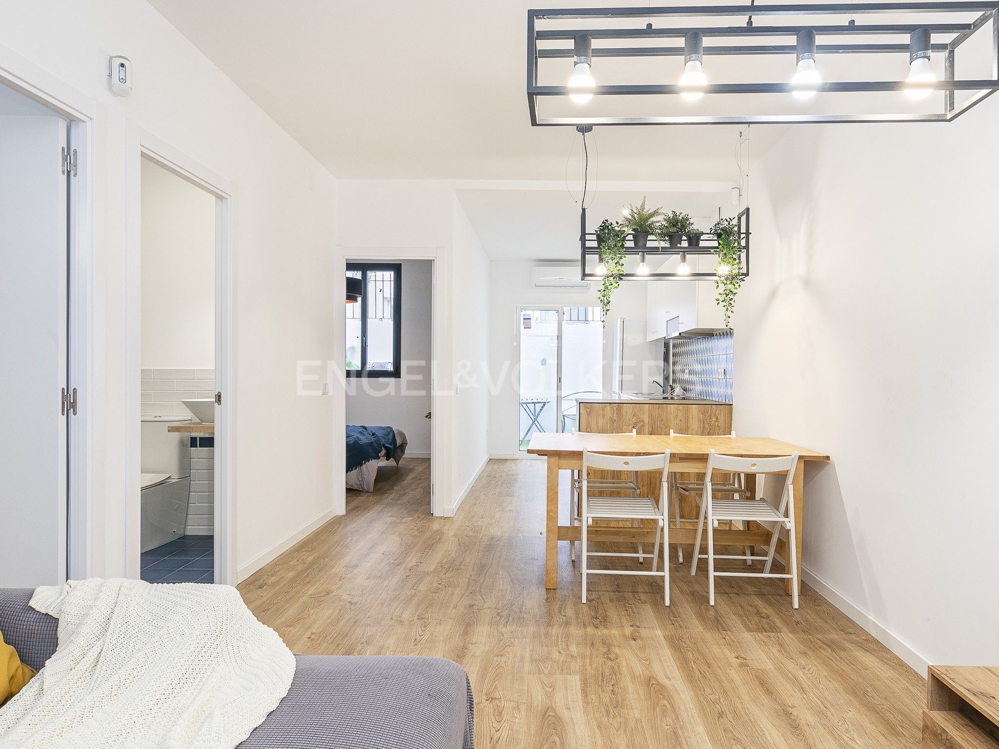 Dining room of Apartment for sale in  Barcelona Capital  with Air Conditioner, Heating and Parquet flooring
