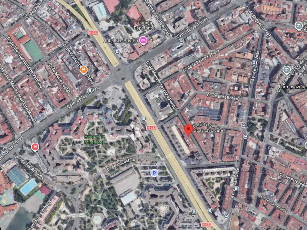 Vista exterior de Local en traspaso en Zaragoza con Aire acondicionado, Calefacción y Parquet