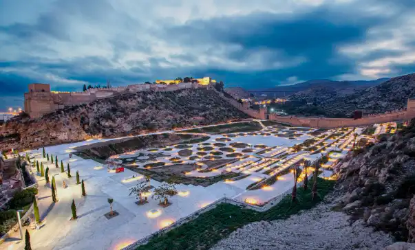 Jardí de Edifici en venda en Roquetas de Mar