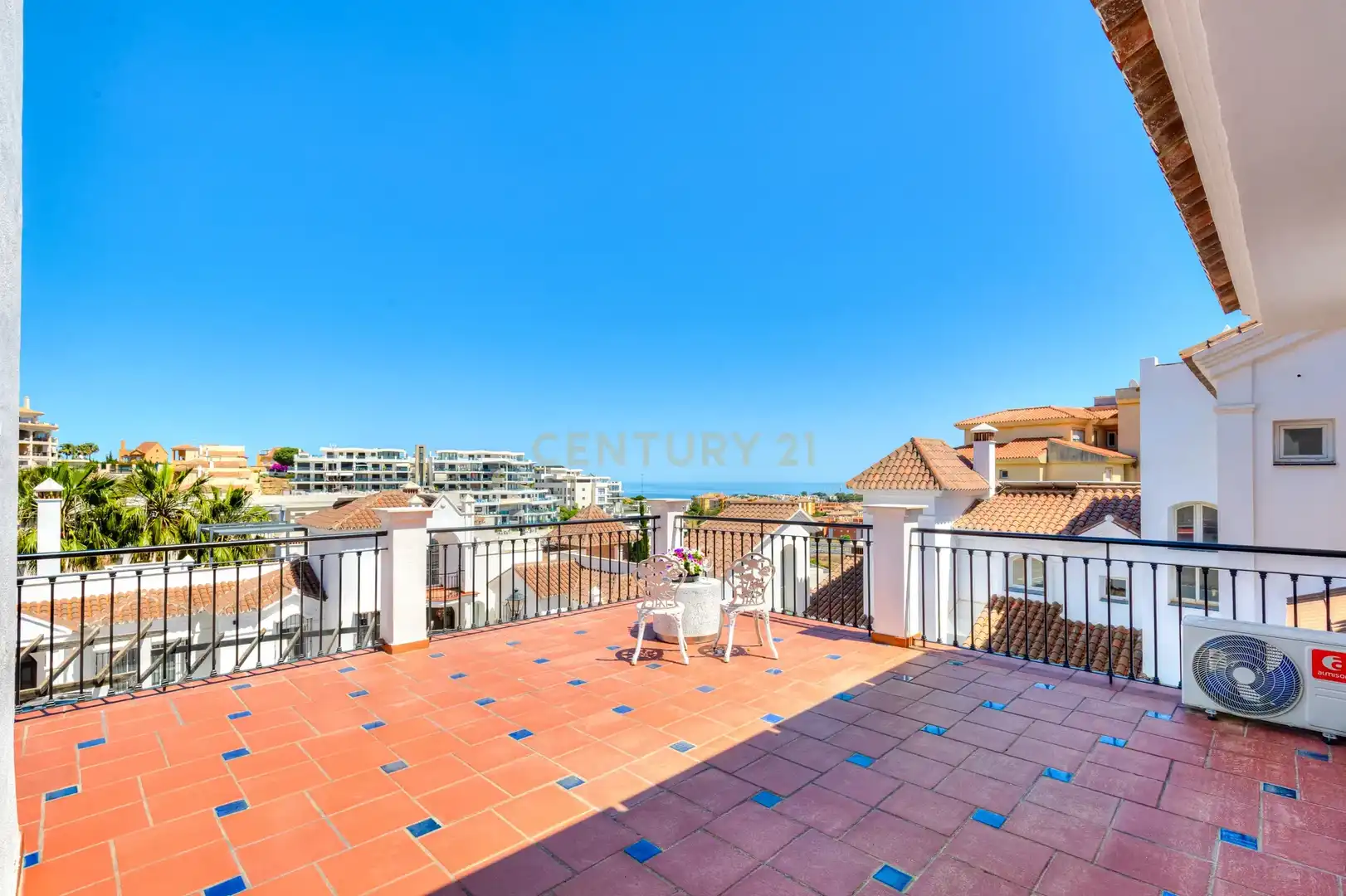 Casa adosada en venta en AV INGENIEROS DE RIVIERA 3 CONJUNTO SUNNY HILLSMIJ, 3, Riviera del Sol