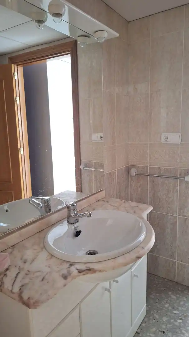 Baño de Oficina de alquiler en Oliva con Aire acondicionado y Terraza