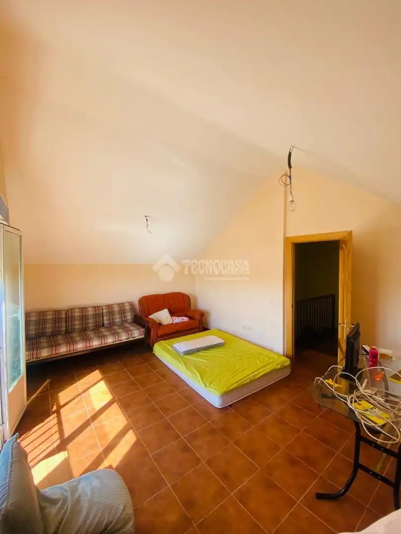 Haus oder Chalet zum Verkauf in Escalona mit Klimaanlage, Abstellraum und Balkon