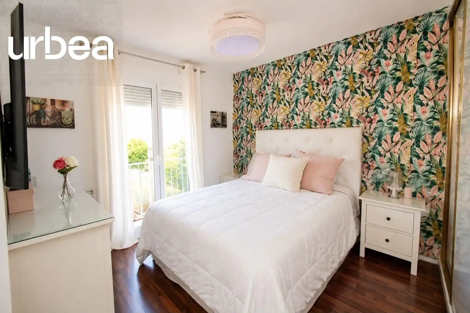 Habitación de Casa adosada en venta en Málaga con Aire acondicionado, Jardín privado y Terraza