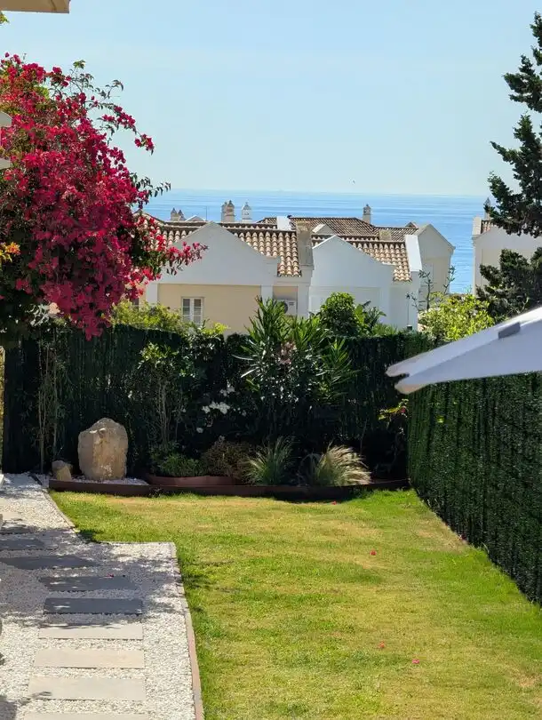 Jardín de Casa o chalet en venta en La Alcaidesa con Aire acondicionado, Calefacción y Jardín privado