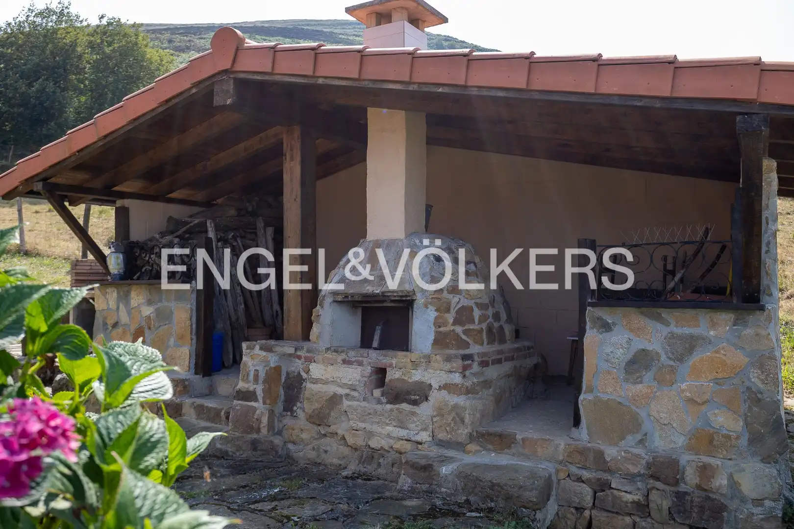 Terraza de Finca rústica en venta en Villacarriedo con Calefacción, Jardín privado y Terraza
