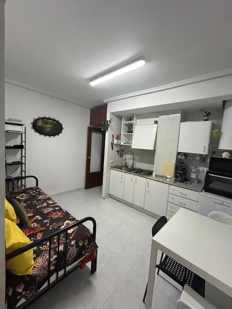 Cuina de Estudi en venda en Torrevieja amb Moblat