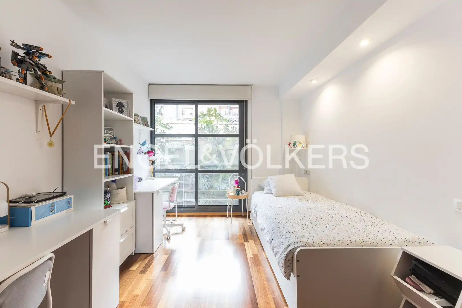 Bedroom of Duplexes for sale in Barcelona  with Heating, Parquet flooring and Furnished